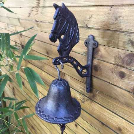 Gietijzeren deurbel voor tuinpoort met paardenhoofdmotief