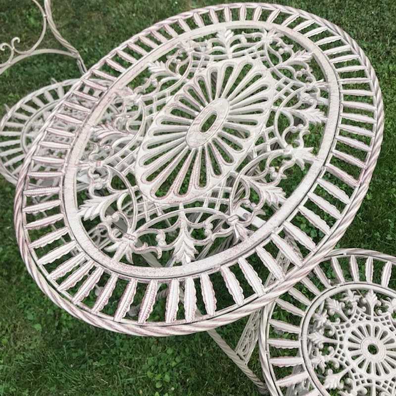 Bistro tuinset met patina in bruin, van ijzer en gietijzer, bovenaanzicht