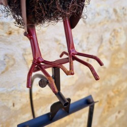 Metalen tuinmobiel met kraaienmotief en gebalanceerde pin en steun