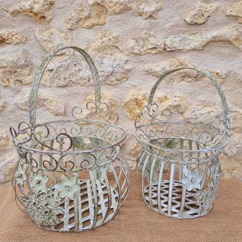 Mand van groen, beige en bruin ijzer