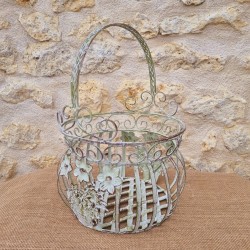Mand van groen, beige en bruin ijzer