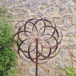 Decoratieve tuinwindmolen Model Chinon | Tuinwindmolen van metaal met koperpatina