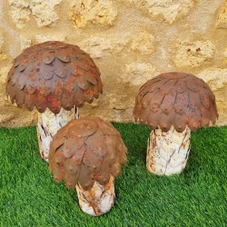 Beige bruine roestige metalen paddenstoelen