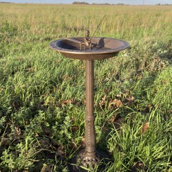 Vogelbad van gietijzer visser 139,00 € LEZARD DU JARDIN