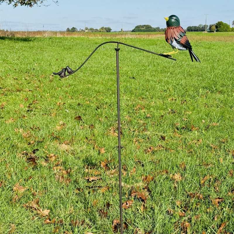 Kleurrijke metalen tuinmobiel met vogel H133 in gebruik