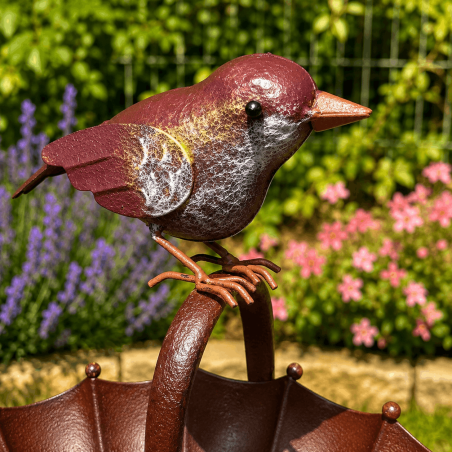 Abreuvoir mangeoire à oiseaux sur pic couleur rouille – Une escale pleine de charme au jardin