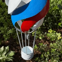 Lanterne montgolfière en métal à suspendre – Décoration de jardin tricolore 63 cm